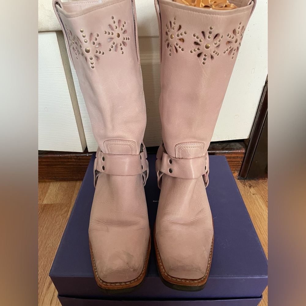 Frye Blush Laser Floral Cut-Out Harness Boots sz 8